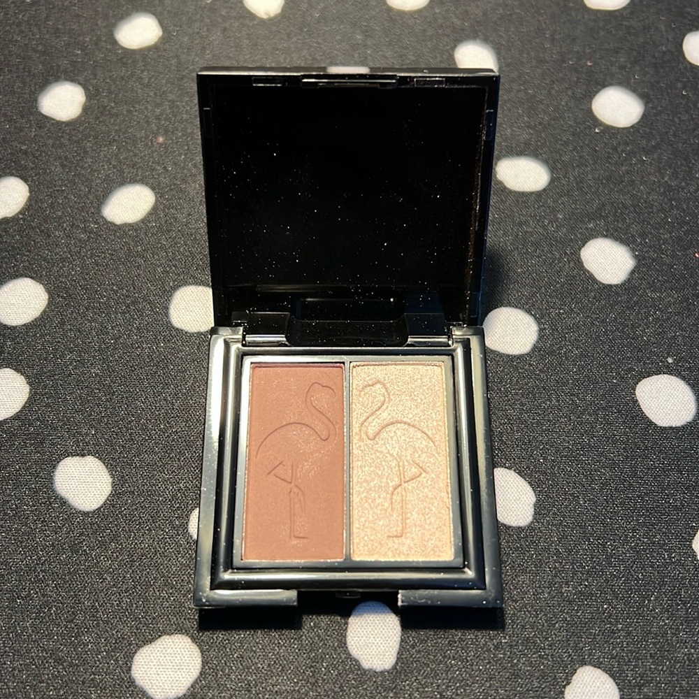 Shaina B eye shadow duo MIA Mauve and Ice Palace